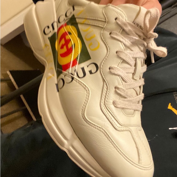 Size 8 - Picture 3 of 3